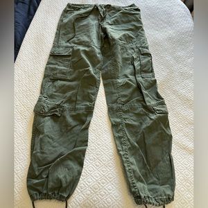Cargo pants with tie waist and ankles